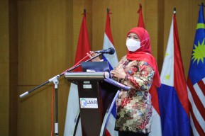 Begini Resep Kepemimpinan 'Sat-Set' ala Gubernur Khofifah