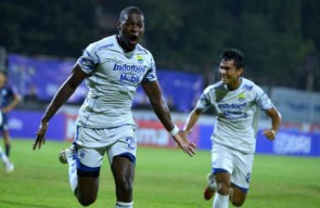 Kalah Dari Persib, Klasemen Arema FC Bertahan di Posisi Ketiga