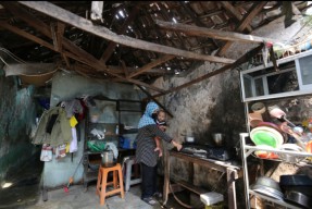 Berbeda dengan Daerah Lain, Bedah Rumah di Surabaya Dapat Jatah Rp 35 Juta Per Unit