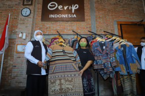 Mengenal Fashion Wastra Karya Millenial Ngawi Yang Sukses Tembus Pasar Amerika dan Eropa
