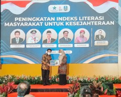 Pemkab Gresik Terima Bantuan Pojok Baca Digital Dari Perpustakaan Nasional RI