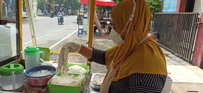 Berbekal Pengalaman Saat Jadi TKW, Sarjana Ini Akhirnya Buka Usaha Jajanan Ala Taiwan