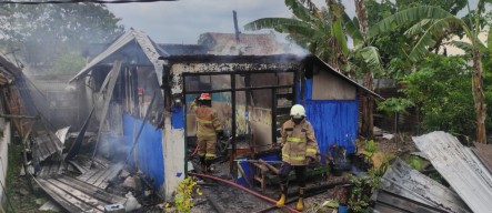 Korsleting Listrik, Rumah Milik Warga Sukowati Bojonegoro Terbakar