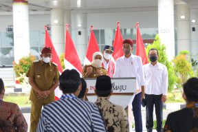 Kata Khofifah Usai Bandara Trunojoyo Madura Diresmikan Jokowi