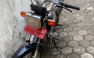 Gunakan Motor Plat Merah, Dua Maling Ini Beraksi di Surabaya