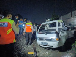 Ditabrak Kereta Api, Sopir Pikap dan Seorang Penumpang Hanya Alami Luka