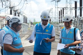 Pastikan Keandalan Listrik Tetap Aman, Dirut PLN Tinjau Gardu Induk