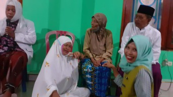 Cerita Nenek 90 Tahun di Tulungagung Jadi Muallaf Karena Nyaman Hidup di Tengah Toleransi Beragama