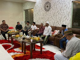 Hadiri Halal Bihalal Warga Perumahan Green Garden, Bupati Gresik Disambati Lahan Makam dan Masjid Yang Belum Tersedia