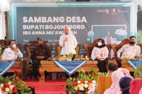 Saat Sambang Desa, Bupati Bojonegoro Tekankan Fokus Pembangunan SDM Berkelanjutan