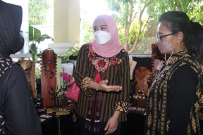 Perwakilan Kabupaten Sabu Raijua Kunjungi Kelompok Usaha di Sidoarjo