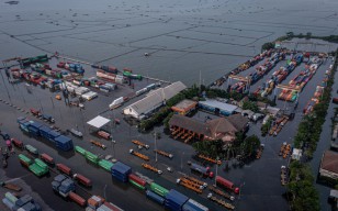 Terdampak Banjir Rob Semarang, Pelanggan Pelindo Dapat Relaksasi