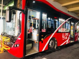 Naik Bus Suroboyo Kini Cukup Pakai E-Money Bank Mandiri