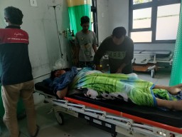 Cekcok Gegara Masalah Ciuman, Suami Bacok Istri