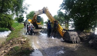 Cegah Banjir, Kali di Desa Kedungprimpen Bojonegoro di Normalisasi