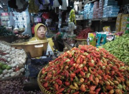 Perkilo, Harga Cabai di Pasar Bojonegoro Tembus Rp 100 Ribu