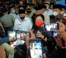Antisipasi PMK di Pasuruan, Puan Maharani Salurkan Bantuan 1000 Dosis Vaksin