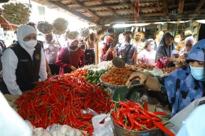 Harga Cabai di Jatim Naik, Gubernur Khofifah Optimis Stabil Sebelum Idul Adha