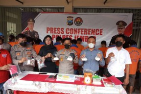 Tangkap Dua Bandar, Polres Jember Sita 1,3 Kilogram Sabu-sabu