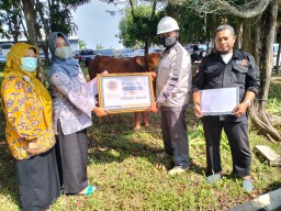 Smelting Salurkan Hewan Kurban ke Pemkab Gresik