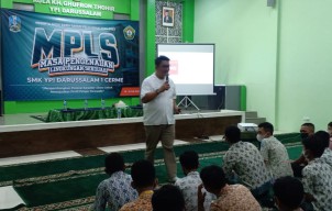 PT Smelting Beri Motivasi Pada Siswa Baru SMK YPI Darussalam Cerme