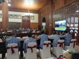 Pemkab Pertimbangkan Usulan Pembangunan Mall dan Hotel Mewah di Sekitar GOR Lembupeteng Tulungagung