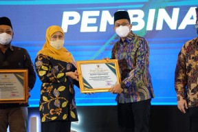 Bupati Sidoarjo Dinobatkan Sebagai Kepala Daerah Pembina Koperasi Terbaik