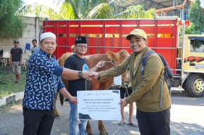 Petrokimia Gresik Distribusikan Bantuan Hewan Kurban Sebesar Rp 882 Juta