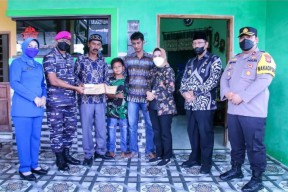 Gugur Saat Mengabdi Kepada Negara, Mensos Berikan Penghargaan atas Pengabdian Praka Marinir Anumerta Dwi Miftachul Achyar