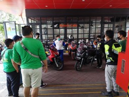 Dukung Klub Sepak Bola Surabaya, Komunitas Honda Nribun Dan Riding Bareng di MPM Riders Cafe