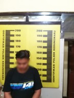Pemuda Tulungagung Edarkan Puluhan Botol Arak
