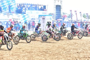 Bupati Lamongan Buka Kejurnas Motocross di Sirkuit Jotosanur