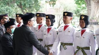 Bupati Sidoarjo Kukuhkan 76 Paskibraka 2022