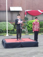 Smelting Gelar Upacara Pengibaran Bendera Merah Putih Pada Momen HUT RI ke-77