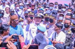 Bupati Lamongan Yes Terima Audiensi Petani Tambak dan Temui Langsung Pendemo