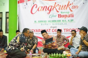 Cangkruk dengan Warga, Bupati Sidoarjo Janji Segera Tuntaskan Masalah Banjir