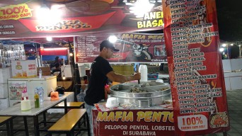 Event Pasar Malam di Gresik Diserbu Masyarakat