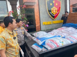 Jual Beli Pupuk Bersubsidi, Petani di Ponorogo Diringkus