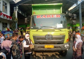 Gubernur Jatim Launching UKM dan 15 Armada Dam Truck Milik Koperasi Karep Bojonegoro