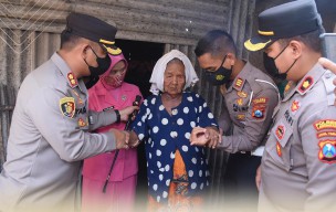 Program KANDANI, Kapolres Lamongan Bedah Rumah Mbok Inah
