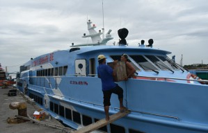 Tarif Kapal Penyeberangan ke Bawean Diusulkan Naik, Operator Menyebut Karena Kenaikan Harga BBM