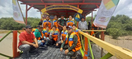 Konservasi Mangrove Binaan Smelting di Gresik Dapat Apresiasi TNI AD
