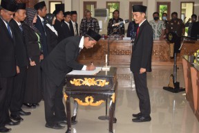 Bawaslu Lamongan Lantik Panwascam, Diharapkan Ciptakan Pemilu yang Jujur dan Adil