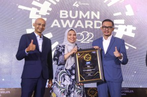 Berhasil Bentuk Citra Perusahaan, SIG Dihadiahi Tiga Penghargaan BUMN Awards 2022