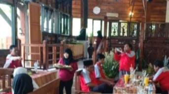 Kangen Masakan Rumahan, Istri Anggota DPRD Kab. Pasuruan Geluti Bisnis Kuliner