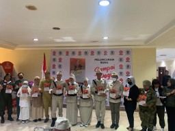 Tepat di Hari Pahlawan, Reni Astuti Luncurkan Buku 'Sampai Pagi'