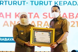 Raih WTP, Pemkot Surabaya Terima Hadiah Rp 10 Miliar dari Pemprov Jatim