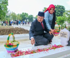 Peringati Hari Pahlawan, Forkopimda Lamongan Gelar Ziarah