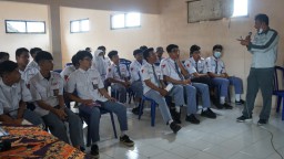 Smelting Kembali Gelar Industri Mengajar, Kali Ini di SMK Karya Bhakti