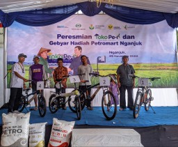Perluas Jaringan Kios Non Subsidi, Pupuk Indonesia Resmikan Toko Pe-i di Nganjuk